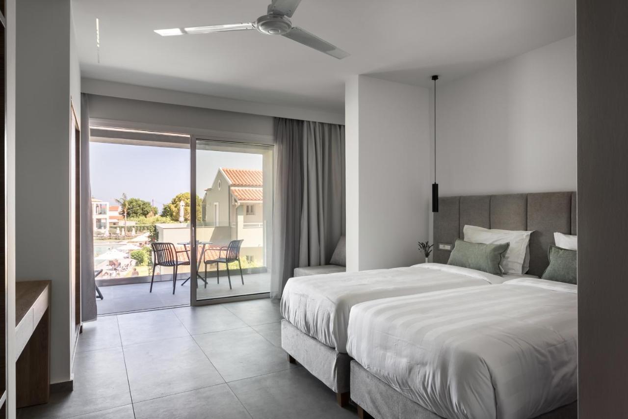 Acharavi Beach Hotel Ngoại thất bức ảnh