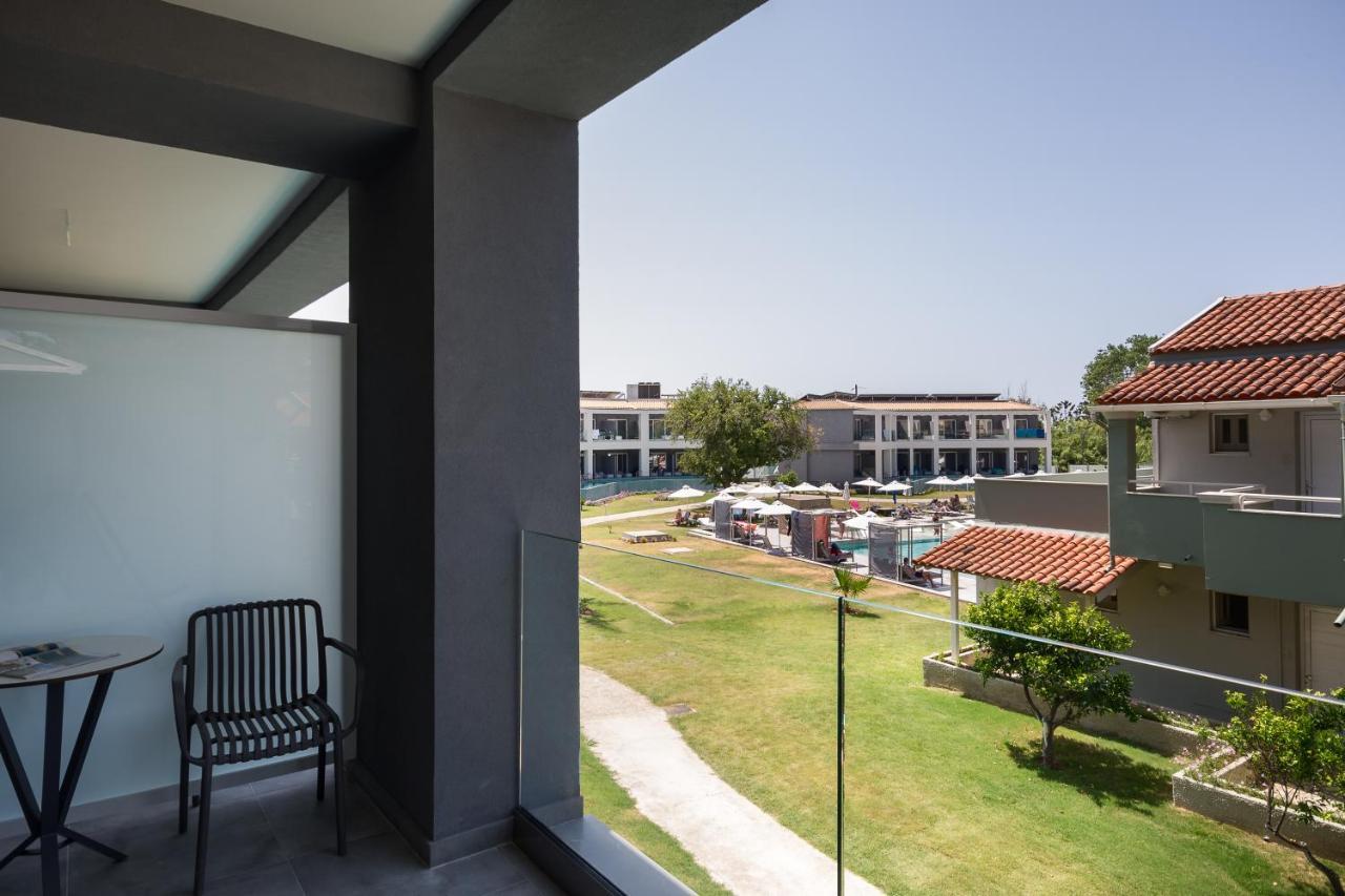 Acharavi Beach Hotel Ngoại thất bức ảnh