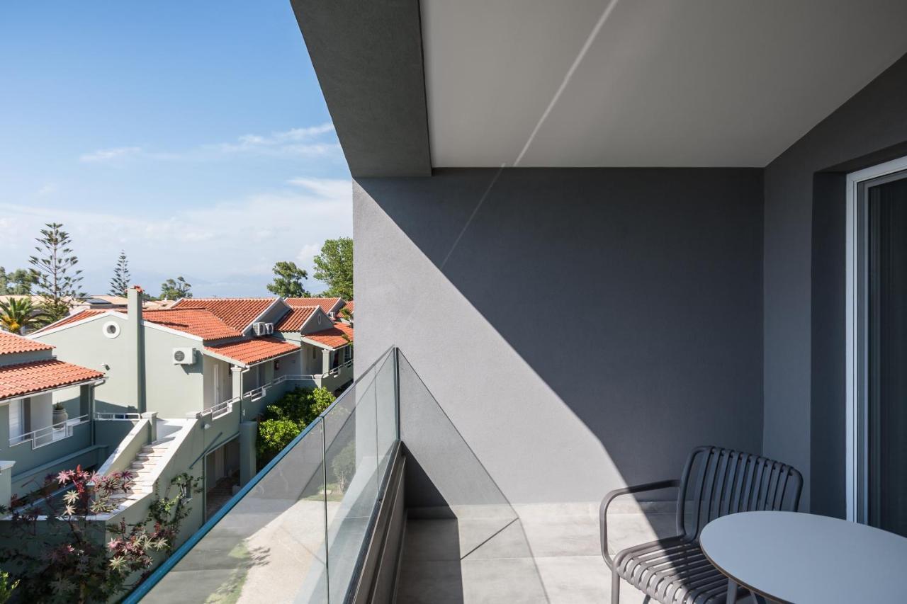 Acharavi Beach Hotel Ngoại thất bức ảnh