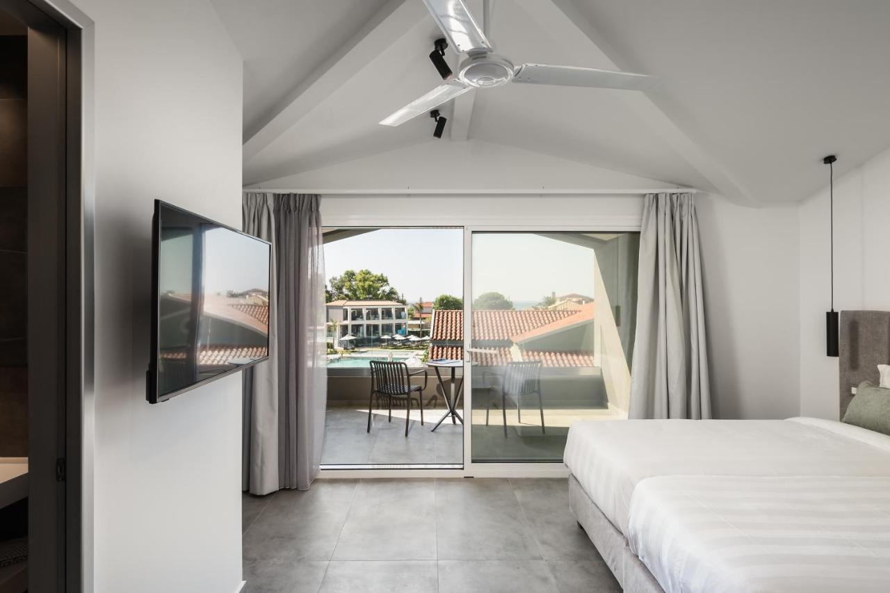 Acharavi Beach Hotel Ngoại thất bức ảnh