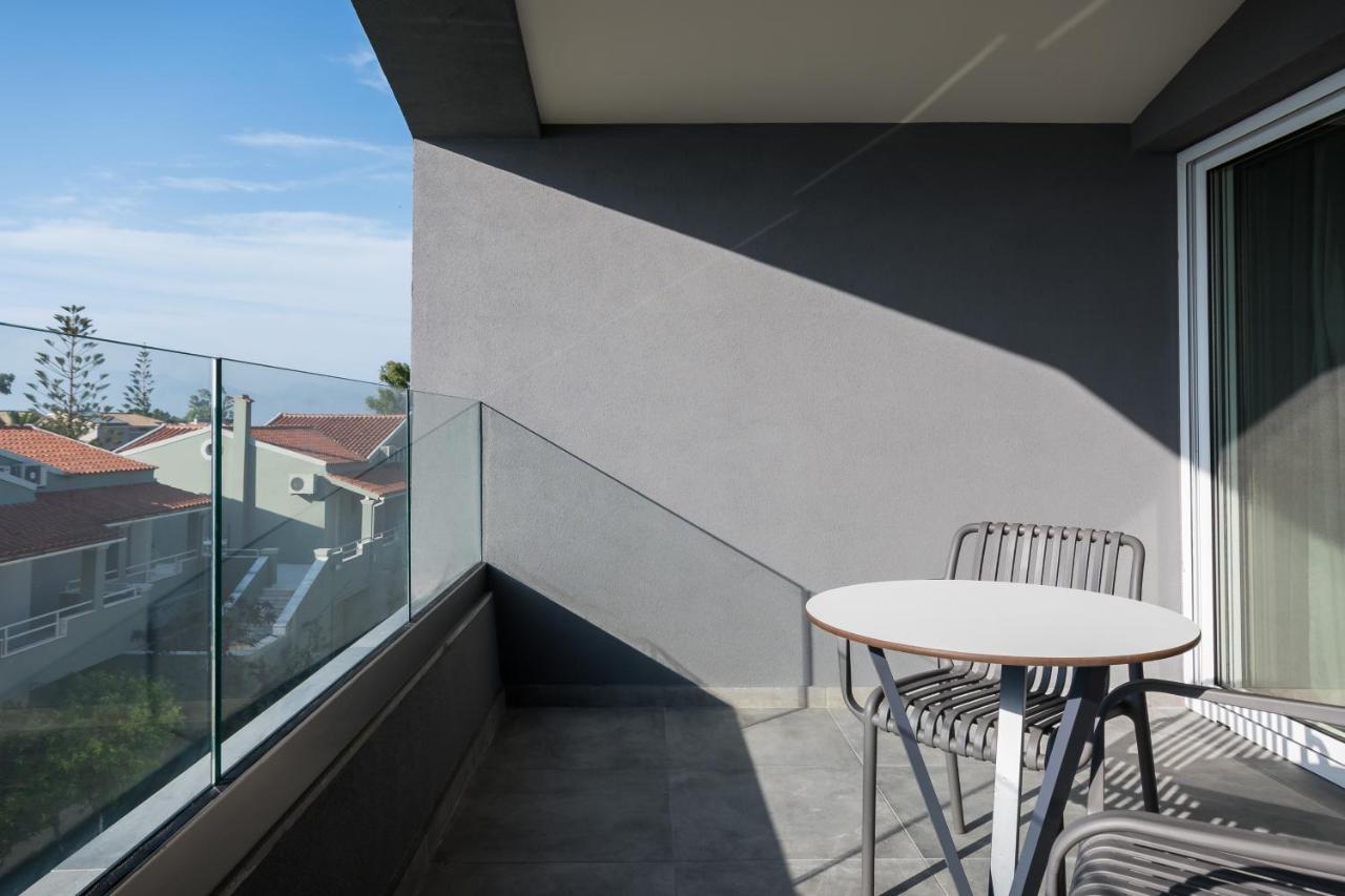 Acharavi Beach Hotel Ngoại thất bức ảnh