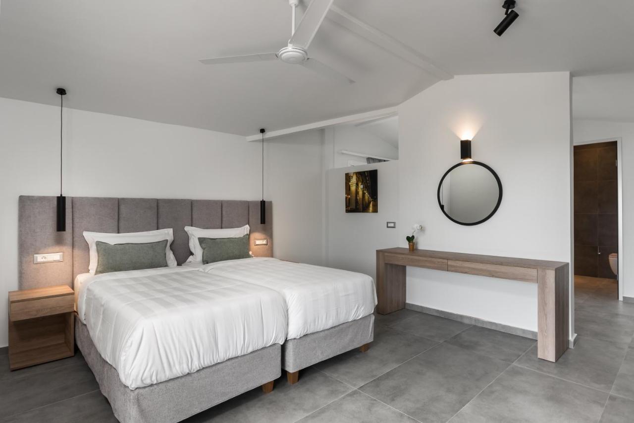 Acharavi Beach Hotel Ngoại thất bức ảnh