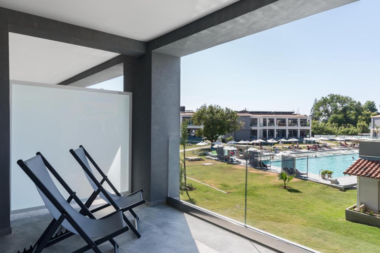 Acharavi Beach Hotel Ngoại thất bức ảnh
