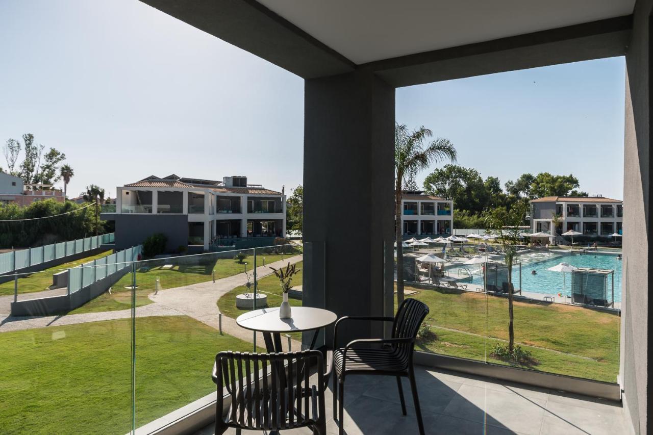 Acharavi Beach Hotel Ngoại thất bức ảnh