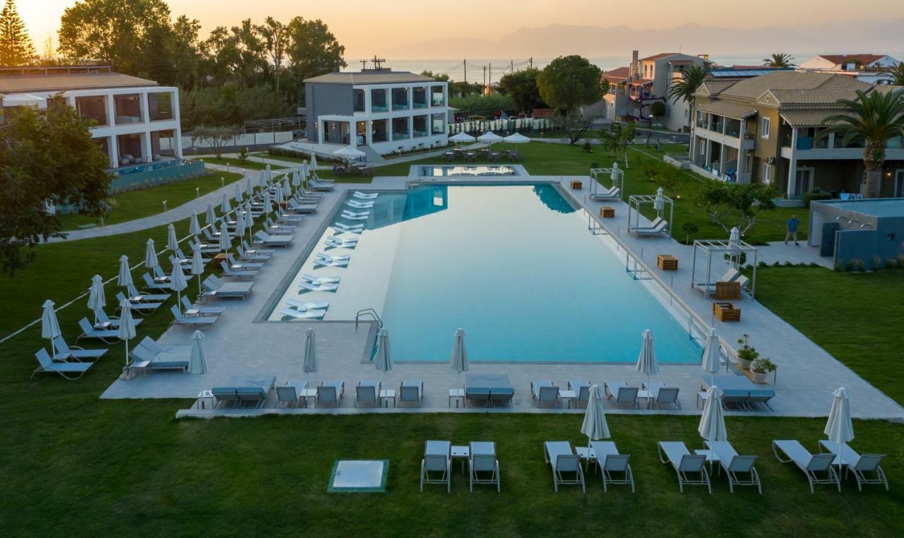 Acharavi Beach Hotel Ngoại thất bức ảnh